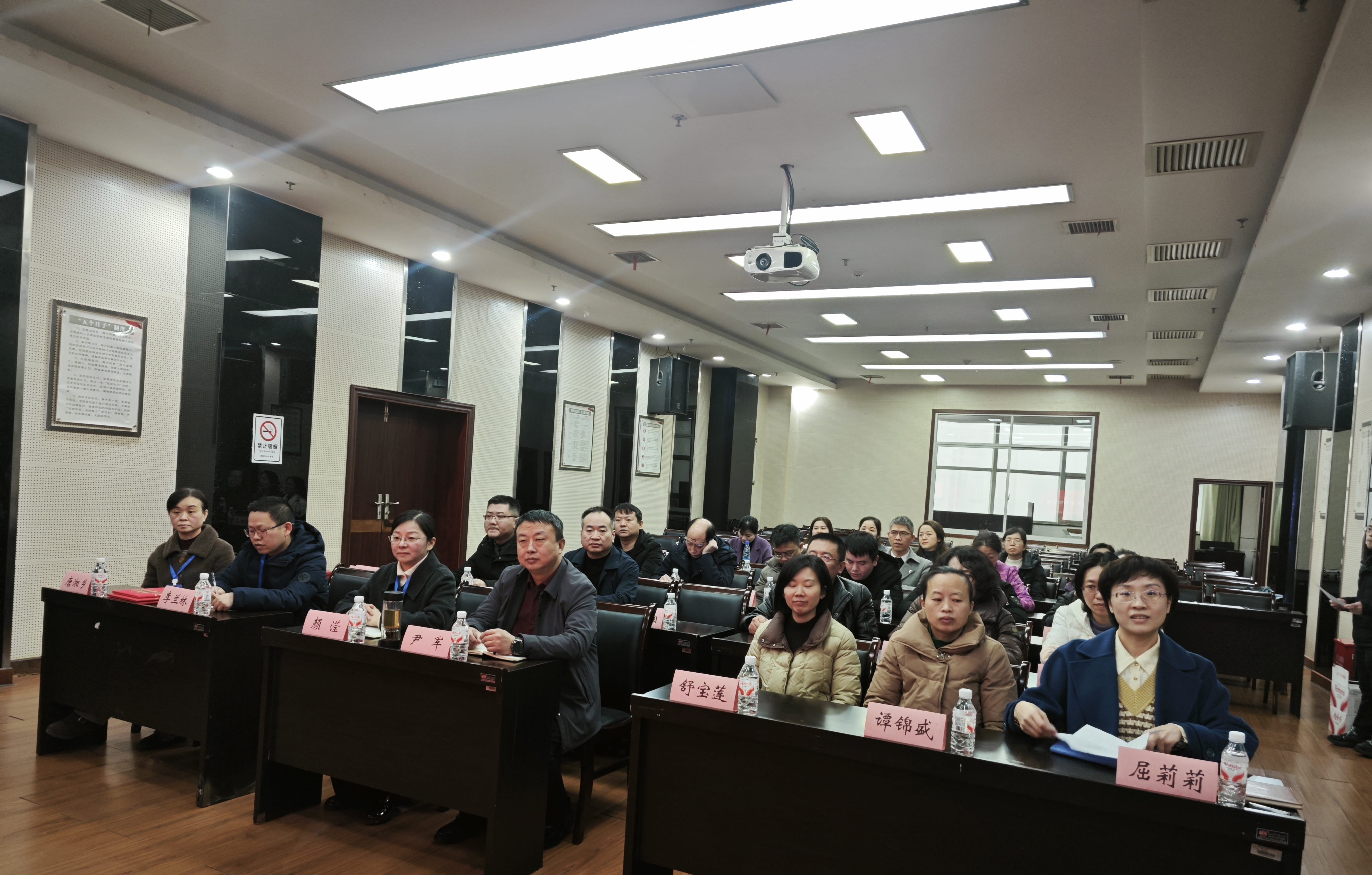 合照.jpg 合照.jpg